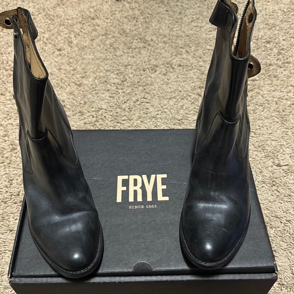 Frye Black Ankle Booties Leather Pull-On